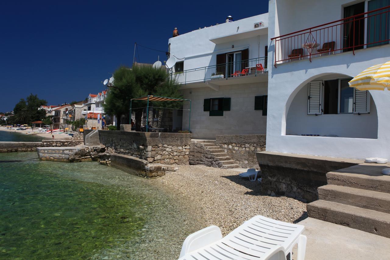 Apartments Dominko Brist Bagian luar foto